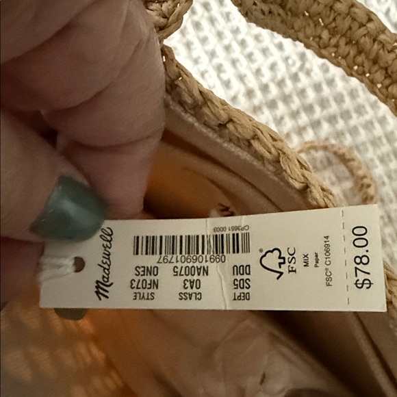 Elegant Tan Crochet Women Bag - Picture 3 of 3